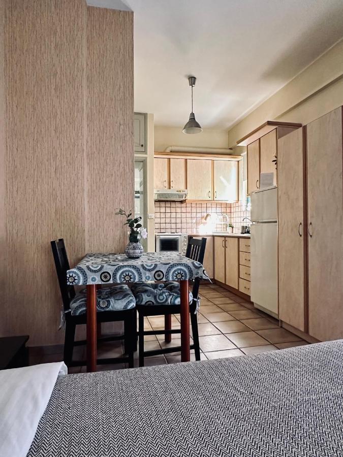 Cozy Apartments Mc Queen Атина Екстериор снимка