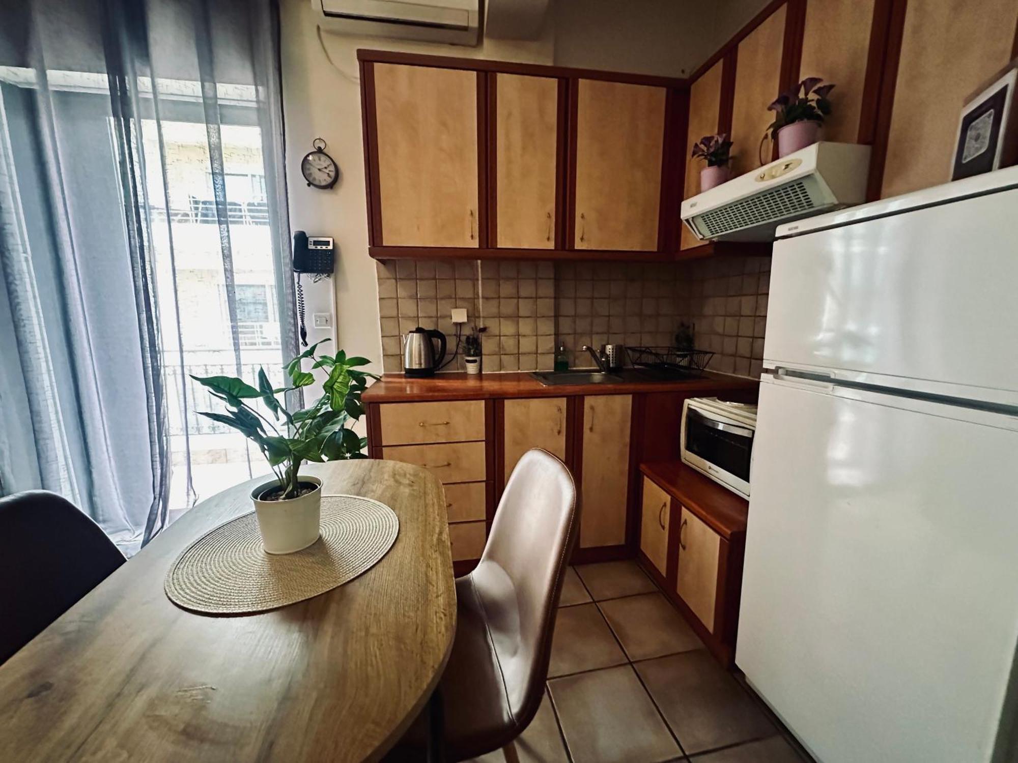 Cozy Apartments Mc Queen Атина Екстериор снимка